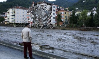 Turska: U poplavama poginulo 11 osoba, još jedna nestala