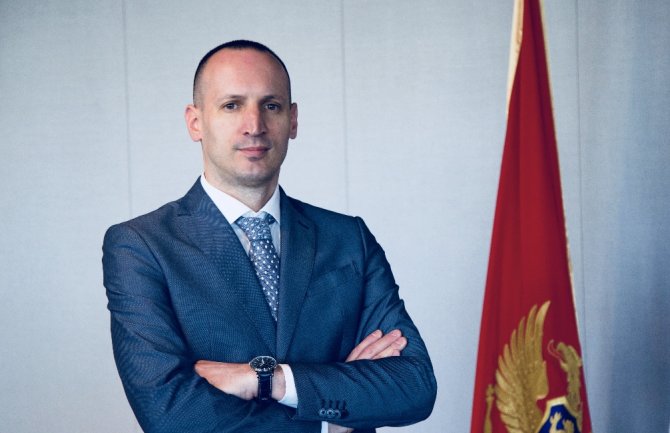 Mugoša: Ustoličenje Joanikija na Cetinju čin pokoravanja Crne Gore od strane velikosrpskog nacionalizma i klerofašizma