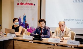 Abazović: Plate medicinskih radnika i ljekara da budu veće 2022. godine