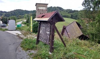 Poplavljene zgrade, vjetar i munja oštetili kuće u Sloveniji(FOTO)