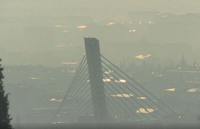 Podgorica i Nikšić danima u dimu