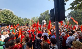 Uprava policije: Na neprijavljenom protestu na Cetinju bilo oko 4.000 građana