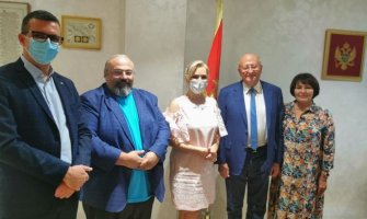 Hitno nabaviti Sputnjik Lajt vakcine