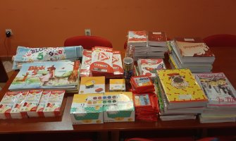 Odbornički Klub Demokrata Bar obezbijedio školski pribor za one kojima je najpotrebniji