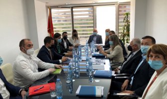 Vlada i IRF će još snažnije podržati mikro, mala i srednja preduzeća