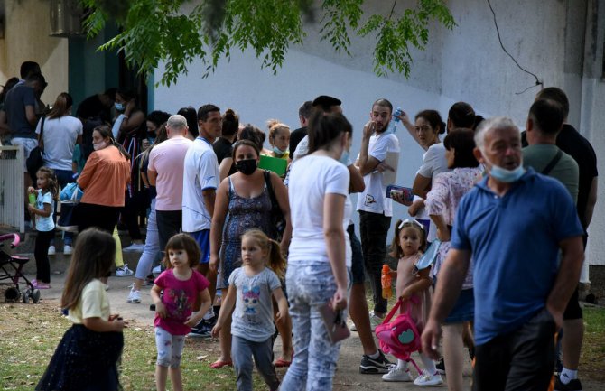 Gužve ispred upravne zgrade JPU 