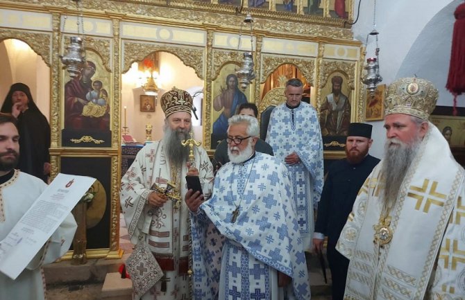 Ustoličen Mitropolit Joanikije