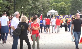 Crnogorci sa Cetinja poručuju: Ovo je građanska država, šaljemo poruke mira