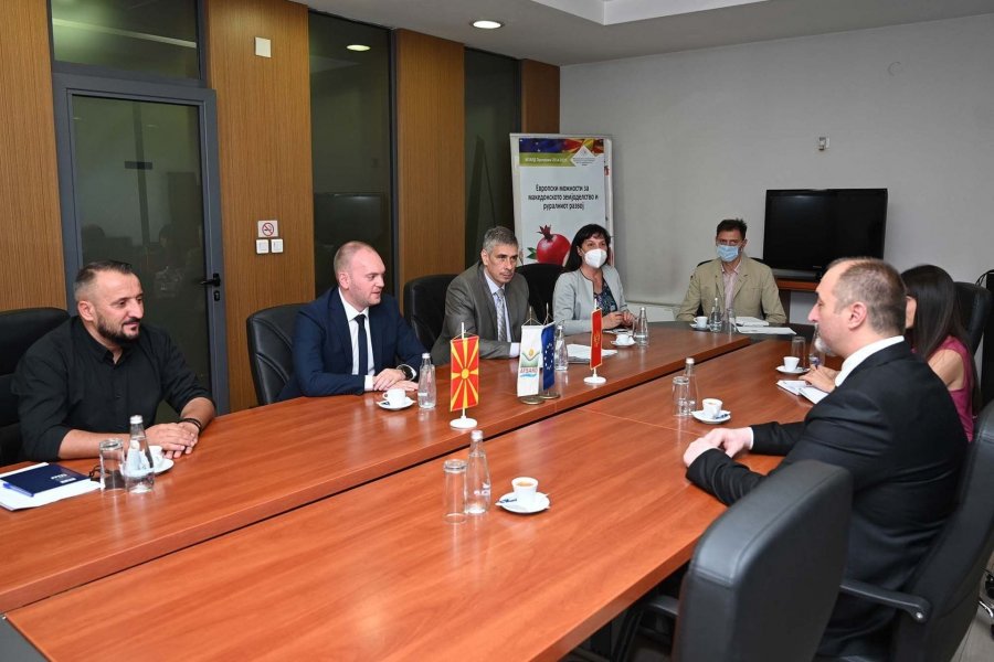 1631603140umuo6b7laagfumy1i1920x1280