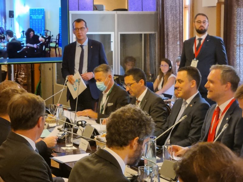 IMG23ae7aabdb7cceac328e8d9a7d92c3acV