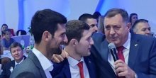 Najveseliji na svadbi: Đoković i Dodik zajednički otpjevali 