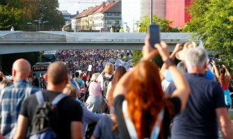 U Ljubljani protestuju protiv kovid potvrda i obavezne vakcinacije