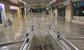 Nevrijeme u Ljubljani, poplavljeno više od 500 zgrada (VIDEO)