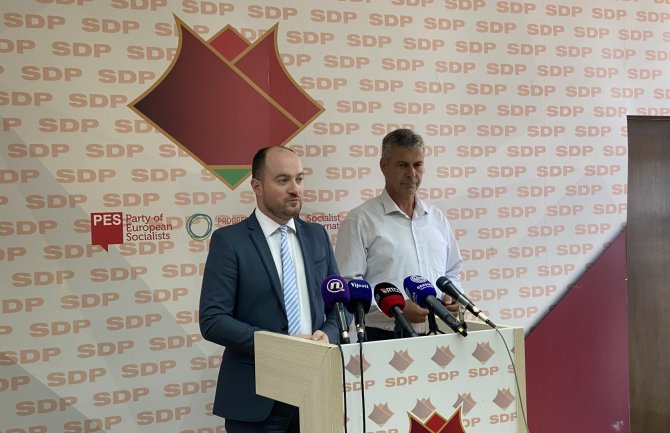 SDP traži manje akcize za gorivo: Izdignimo se iznad dnevno-političkih prepucavanja