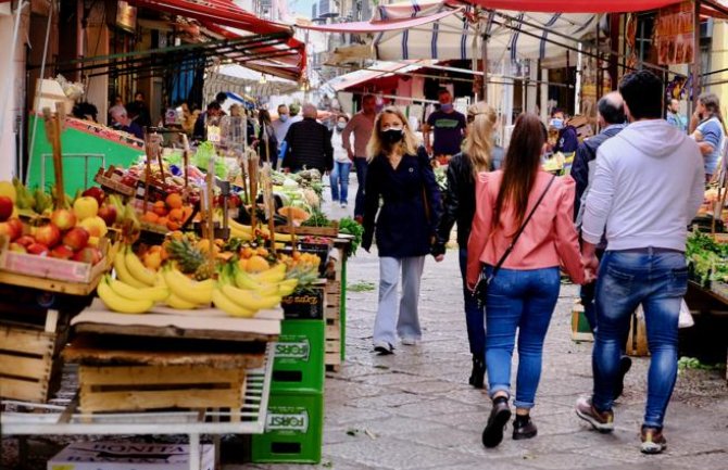 Italija se vraća skoro normalnom životu: Otvaraju se pozorišta, diskoteke, ukida distanca od jednog metra