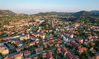 Mladi bračni parovi imaće prioritet za socijalno stanovanje