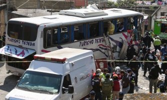 Meksiko: Autobus udario u kuću, najmanje 19 mrtvih