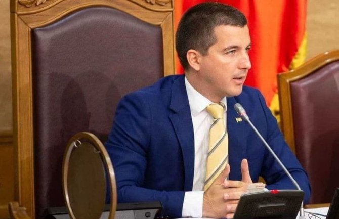 U skupštinskoj proceduri trenutno 90 zakona