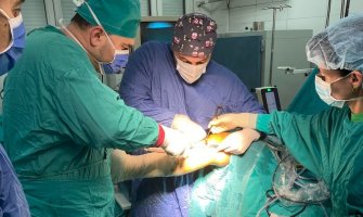 U bjelopoljskoj bolnici uspješno obavljene 4 operacije zajedno sa ljekarom Instituta za ortopediju Banjica