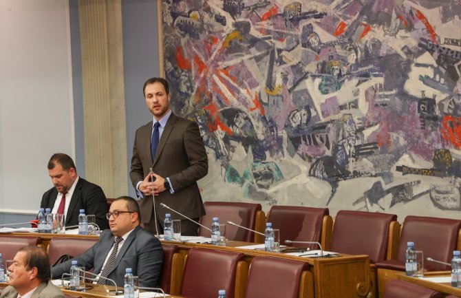 Milačić: Pozivam kolege većine na sastana o  spornom memorandumu sa partnerima DPS-a