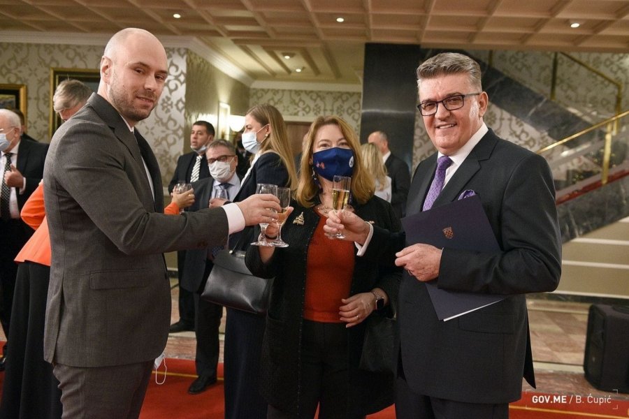 1640012597jmvt0bezcmh9f8eti1920x1280