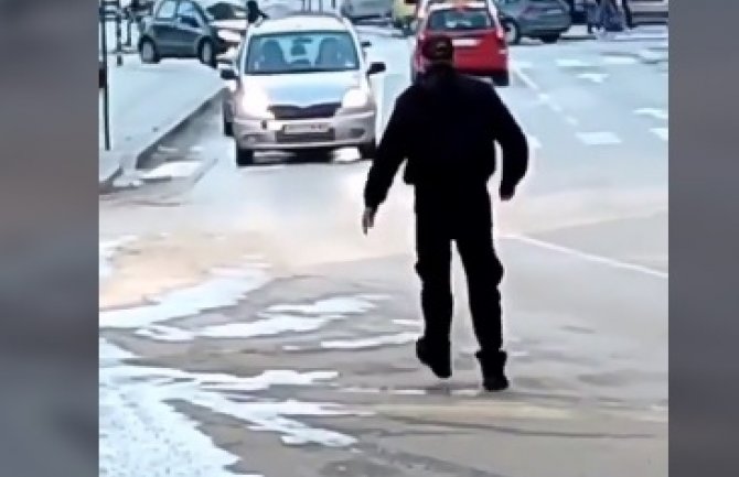 Policajac iz Užica snimljen u 'nezgodnom' izdanju (Video)