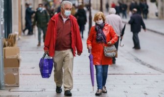 Španija ponovo uvodi obavezno nošenje maski na otvorenom