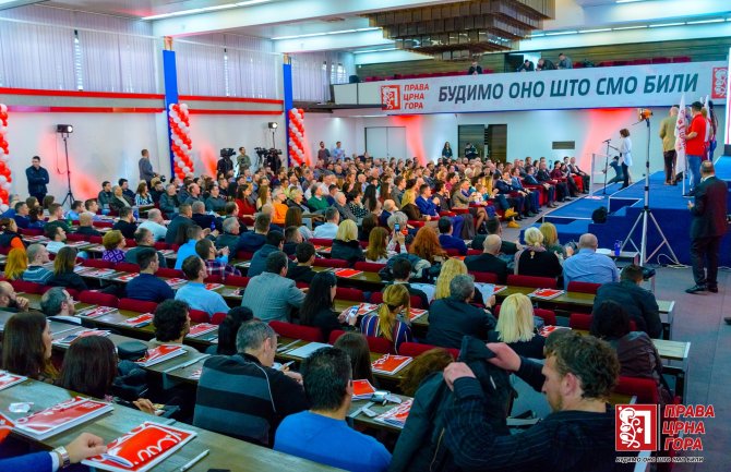 Obezbijediće sredstva za asistente u nastavi i za zavjetnu biblioteku Mitropolita Amfilohija