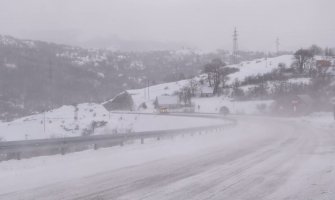 79 centimetara snijega na Žabljaku, neprohodan putni pravac ka Šavniku za sva vozila