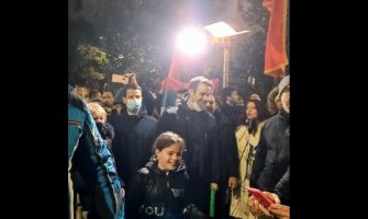 Ministri stigli na protest: Došli smo kao građani, u CG se uspjeh ne prašta(VIDEO)