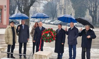 Kašćelan sa Ćulafićem: Napraviti spomenik Crnogorcima stradalim u Medovi