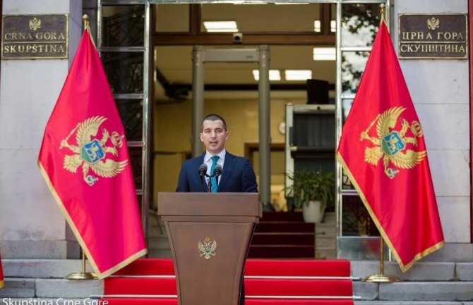 Bečić: Istorijski dan za Crnu Goru,  ponosan sam što će građani osjetiti benefite decembarske sjednice