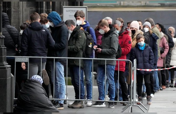 Još jedna zemlja sprema ukidanje mjera od marta i povlačenje kovid propusnica