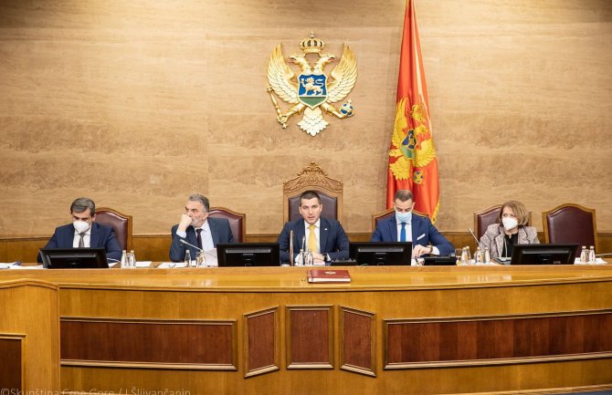 Milačić vrijeđao Konatara, Bečić dao pauzu