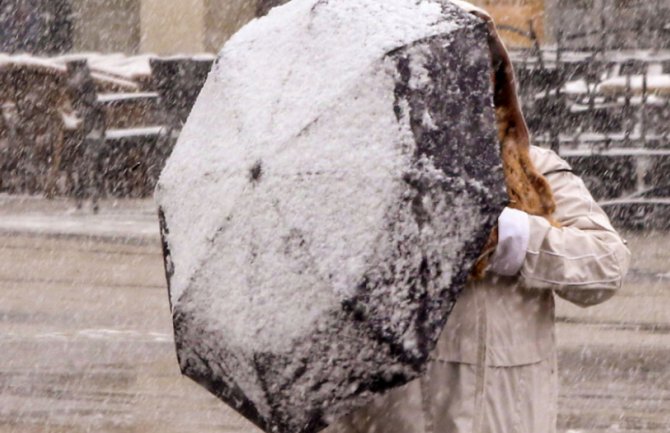 Oblačno na jugu, na sjeveru sniježna mećava