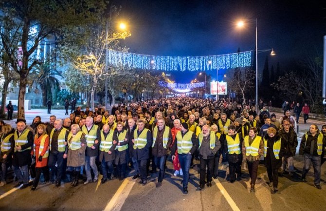 Demokratski front priprema nove proteste, blokirali bi izlaze iz gradova