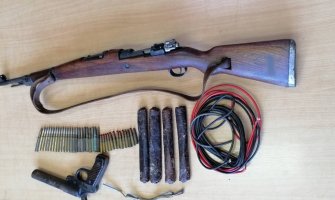 U Nikšiću pronđeno oružje i eksploziv