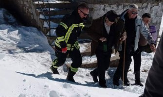 Starac evakuisan sa Sinjajevine