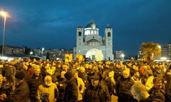 Protest u PG, Bečić: Mi smo pomiritelji, u nasilju znaju da djeluju samo obmanjivači