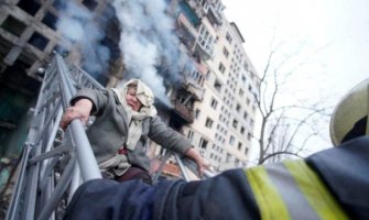 Gađana stambena zgrada u Kijevu, dvoje mrtvih, danas nastavak pregovora