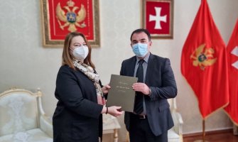 Nastaviti čvrstu saradnju između Prijestonice i Ambasade SAD