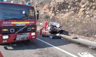 Težak udes na Dromiri: Dvije osobe stradale, petoro povrijeđenih