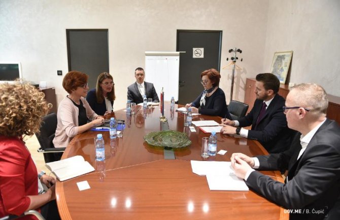 Građani očekuju da javne usluge na svim nivoima budu dostupne, brze, jednostavne i ekonomične