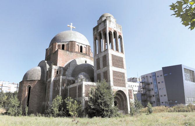 Zabranjeno služenje liturgije u centru Prištine