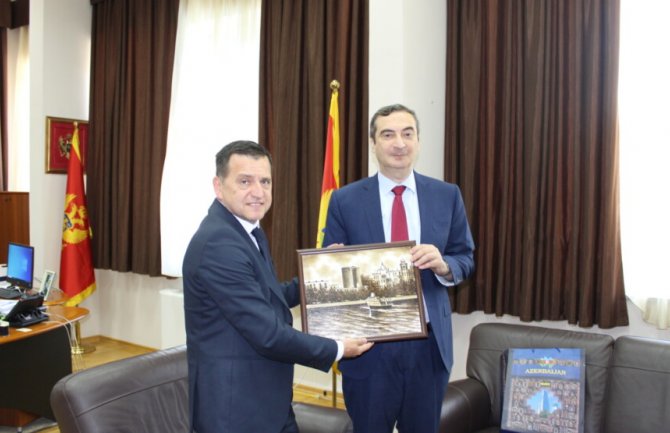 Vojinović: Ministarstvo prosvjete otvoreno za svaku vrstu saradnje sa Azerbejdžanom kada je u pitanju oblast obrazovanja