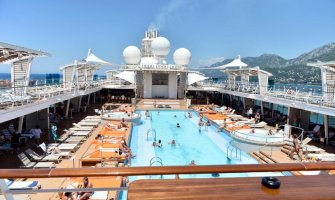 U Luku Bar uplovio kruzer Mein Schiff 5 sa 2.500 njemačkih turista