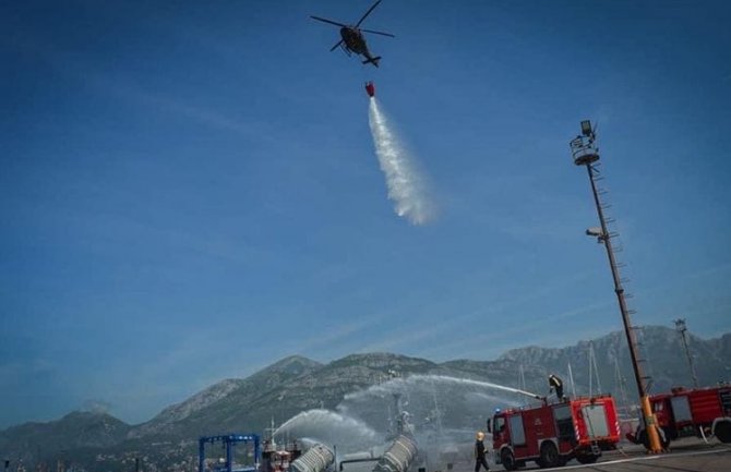 Helikopteri Vojske CG spremni za požare