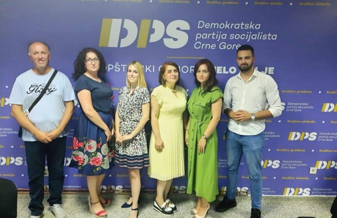 Tribinom u organizaciji Alijanse žena i Savjeta mladih DPS Bijelo Polje obilježen Dan partije u našoj opštini