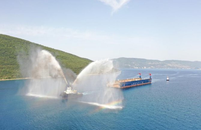 U Bijelu stigao plutajući dok za remont najvećih jahti na svijetu