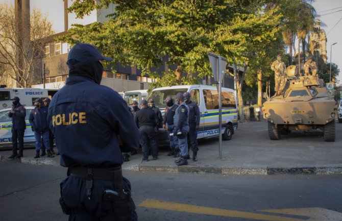 Tijela 17 mladih ljudi otkrivena u noćnom klubu